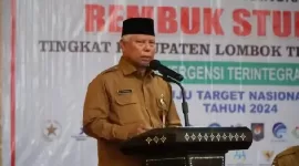 Bupati Lombok Timur, H.M. Sukiman Azmy.
