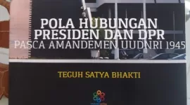 Buku karya Teguh Satya Bhakti (TSB) inspirasi Mahasiswa ITSKes Muhammadiyah Selong  untuk menggelar kegiatan pendidikan politik kepada kaum milenial di tempat KKN. (Istimewa)