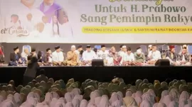Para pengasuh pondok pesantren se-Jawa Timur kompak dukung Prabowo Subianto sebagai Capres untuk Pilpres 2024. (Liputan6) 