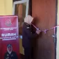 Kepala Kejaksaan Negeri Lombok, Efi Laila Kholis launching Rumah RJ dengan memotong pita. (Istimewa)