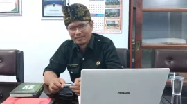 Sekretaris Dinas Pendidikan dan Kebudayaan Lombok Timur,Yulian Ugi Lusianto. (foto/ong)