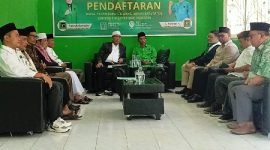 TGH. Hazmi Hamzar saat mendaftar sebagai Calon Bupati Lombok Timur Melalui PPP. (Foto: www.lombokini.com)