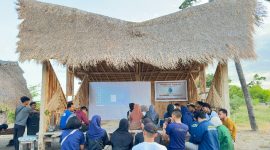 Kegiatan Mangrove Training dihadiri oleh para pemuda dan mahasiswa dari Universitas Hamzanwadi. (foto/istimewa)