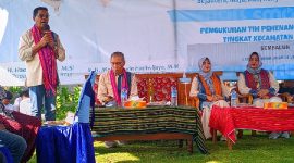 Bakal Calon Bupati Lombok Timur, H Haerul Warisin memberikan sambutan. (foto:www.lombokini.com)