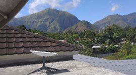 Perangkat Starlink di Puskesmas Sembalun, Kecamatan Sembalun, Lombok Timur. (sumber: www.lombokini.com)