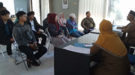 Mantan siswa LPK Isekaken In tuntut pengembalian uang, Direktur tak hadir mediasi. (sumber: www.lombokini.com)