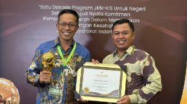 Lombok Timur Raih UHC Award atas Keberhasilan Cakupan BPJS Kesehatan 99,35%. (foto: istimewa)