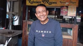 Kuasa Hukum pelapor, Oni Husein Aljufry. (Foto: Lombokini.com).