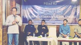 Pj Bupati Lombok Timur, H. M. Juaini Taofik saat sambutan di acara Milad ke 6 FWMO. (Foto: Lombokini.com).