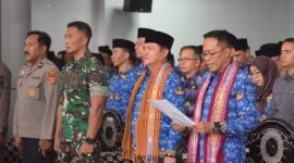 Dihadiri Pj Gubernur NTB, Pemkab Lotim Gelar Deklarasi Netralitas ASN, Kades dan Perangkat Desa dalam Pilkada 2024. (Foto: Lombokini.com/Diskominfo).