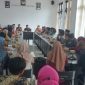 Forum Komunikasi Honorer Daerah (FKHD) Lombok Timur hearing ke komisi I dan II DPRD Lotim, Selasa 18 Februari 2025. (Foto: Lombokini.com).