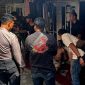 Polresta Mataram melakukan penggerebekan besar-besaran di Lingkungan Gapuk, Kelurahan Dasan Agung, Kecamatan Selaparang, Kota Mataram, Kamis 20 Februari 2025. (Foto: Lombokini.com)