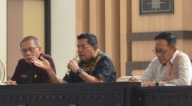 Bupati Lombok Timur, H. Haerul Warisin (tengah) Instruksikan Inspektorat Audit BUMD, Baznas, Dikbud dan RSUD Selong. (Foto: Lombokini.com/Diskominfo).