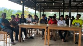 Warga Sembalun Desak Pemda Keluarkan Regulasi Pengelolaan Mandiri Gunung Rinjani. (Foto: Lombokini.com/Dije).
