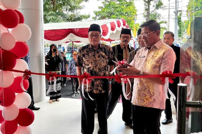 Bupati Resmikan Gedung Baru Perpustakaan Lombok Timur, Targetkan Jadi Destinasi Wisata Edukasi. (Foto: Lombokini.com).