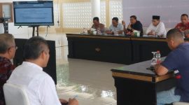 Bupati Lotom Soroti Ketimpangan Pariwisata Teluk Ekas: Investor Datang, Warga Tak Nikmati Manfaat. (Foto: Lombokini.com).