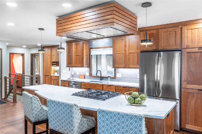 Desain Dapur Nuansa Rustic yang Dipadukan dengan Modern. (Foto: Lombokini.com/Rumah123).