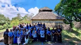 Mahasiswa Pendidikan Matematika Universitas Hamzanwadi Eksplorasi Etnomatematika di Situs Budaya Lombok Utara. (Foto: Lombokini.com/Istimewa)