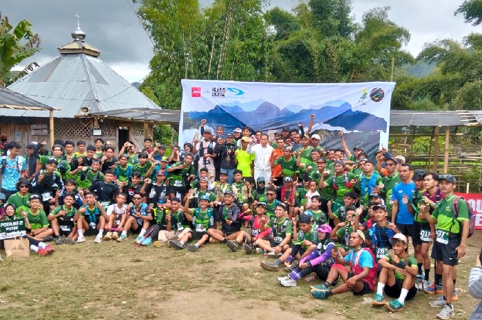 Lewat Nanggi Tektok Challenge, Wabup Lotim Tekankan Pentingnya Edukasi Pendakian Aman. (Foto: Lombokini.com).