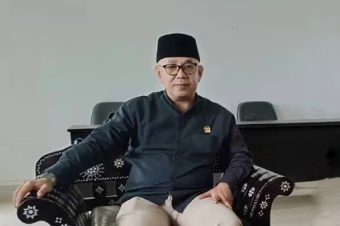 Ketua DPRD Lombok Timur Muhammad Yusri Minta Pemda Siapkan Regulasi Zonasi Wisata Terpadu untuk Atasi Konflik Wisata Teluk Ekas. (Foto: Lombokini.com).
