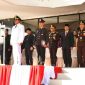Bupati Haerul Warisin Pimpin Khidmat Upacara Hari Bhayangkara ke-79, Tekankan Sinergi Polri-Masyarakat. (Foto: Lombokini.com).