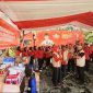 DPP PDI Perjuangan Salurkan Bantuan untuk Korban Bencana Banjir di Kota Mataram. (Foto: Lombokini.com).

