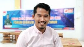 Direktur Eksekutif LK2T, Dr. Karomi. (Foto: Lombokini.com/Dok. Pribadi).