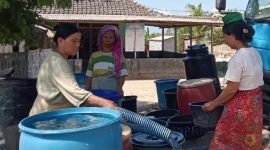Warga Sekaroh Jerit Hak Atas Air Bersih, Janji Pemerintah Tak Terwujud. (Foto: Lombokini.com).