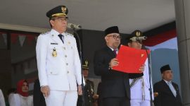 Wabup Edwin Pimpin Upacara Khidmat HUT RI ke-80 di Lombok Timur. (Foto: Lombokini.com).