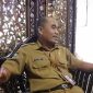 Sekwan DPRD Lotim Sampaikan Klarifikasi Terkait Video Viral Pembagian Nasi. (Foto: Lombokini.com).
 