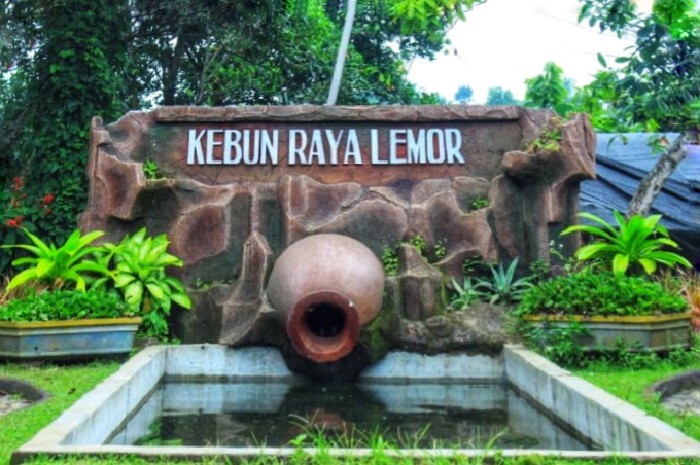 Warga Suela Tolak Pembangunan SMA Garuda Taruna Nusantara di Kawasan Kebun Raya Lemor. (Foto: Lombokini.com).