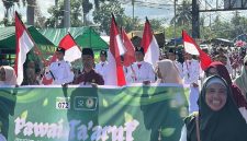 Lebih dari 30 Ribu Peserta Ramaikan Pawai Pertama Hultah Akbar NWDI Ke-90. (Foto: Lombokini.com).