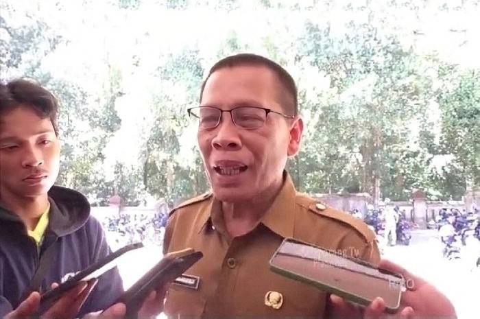 Wabup Lotim Edwin Hadiwijaya Sebut Baru 50 Persen Warga Lotim yang Patuh Bayar Pajak Kendaraan. (Foto: Lombokini.com).