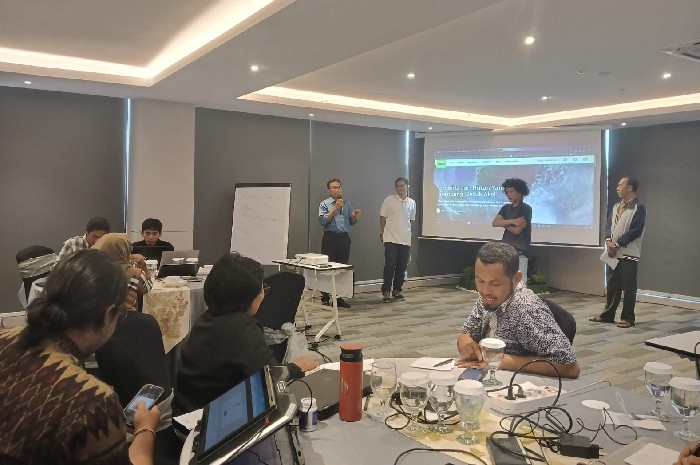 WRI dan KOSLATA Dorong Tata Kelola Hutan Berbasis Data. (Foto: Lombokini.com).