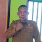 Pjs Kades Desa Puncak Jeringo, Kecamatan Suela, Mulyadi, A.Md, Kep. (Foto: Lombokini.com).
