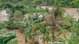 Bibit Siklon Tropis 97S mengakibatkan cuaca ekstrem dan merendam kawasan di Kota Bima, NTB. (Foto: Lombokini.com).