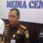 Kajari Lombok Timur, Hendro Wasisto, ungkap aliran dana kasus korupsi Chromebook. (Foto: Lombokini.com).