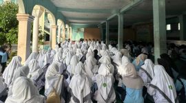 OSIM MA NW Kembang Kerang Gelar Pentas Seni, Semarakkan Hari Pahlawan dengan Nuansa Edukasi. (Foto: Lombokini.com/Eyok).