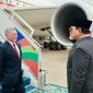 Presiden Prabowo menyambut kedatangan Raja Yordania Abdullah II di Lanud Halim Perdanakusuma, Jakarta, Jumat 14 November 2025. (Foto: Lombokini.com).