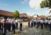 Wabup Edwin Ingatkan Pentingnya Disiplin dan Introspeksi Layanan Dishub Jelang Nataru. (Foto: Lombokini.com/Pemkab Lotim).