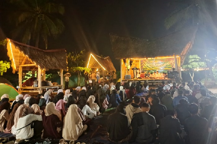 Ratusan Pelajar NW Meriahkan dan Padati IPNW Award Jilid III di Lombok Timur. (Foto: Lombokini.com/Kake Ashwan).