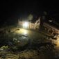 Diterangi Cahaya Terbatas, Alat Berat Lanjutkan Pembersihan di Aceh Tamiang. (Foto: Lombokini.om).