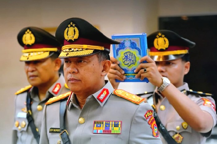 Irjen Edy Murbowo Resmi Pimpin Polda NTB Gantikan Irjen Hadi Gunawan. (Foto: Lombokini.com/Info Polda NTB).
