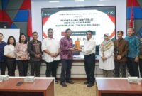 FH UNS Serahkan Sertifikat Indikasi Geografis Kopi Robusta Lemukih ke Pemerintah Buleleng. (Foto: Lombokini.com).