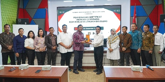 FH UNS Serahkan Sertifikat Indikasi Geografis Kopi Robusta Lemukih ke Pemerintah Buleleng. (Foto: Lombokini.com).