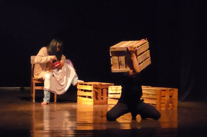 Menyingkap Ruang Bawah Tanah: Borka dan Transformasi Teater Lho Indonesia di FTI 2025. (Foto: Lombokini.com).