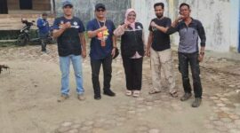 Ditengah Keterbatasan, Relawan NTB Tetap Fokus Distribusi Bantuan dan Pelayanan Kesehatan di Aceh. (Foto: Lombokini.com/Tim Relawan NTB).