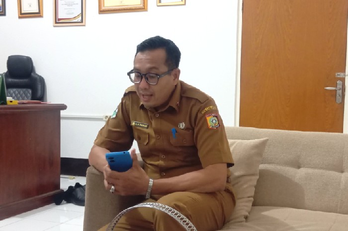 Plt. Kepala Dinas Kesehatan Lombok Timur, Ns. H. L. Aries Fahrozi, M. Kep. (Foto: Lombokini.com).