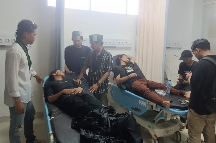 Kekerasan Aparat Lukai Kader HMI dan Himmah NWDI dalam Unjuk Rasa di Kantor Bupati Lotim