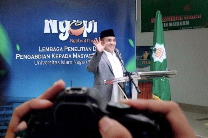 Program 'Ngopi' di UIN Mataram: Ilmuwan Populis atau Ilmuwan Publik. (Foto: Lombokini.com/uinmataram.ac.id).